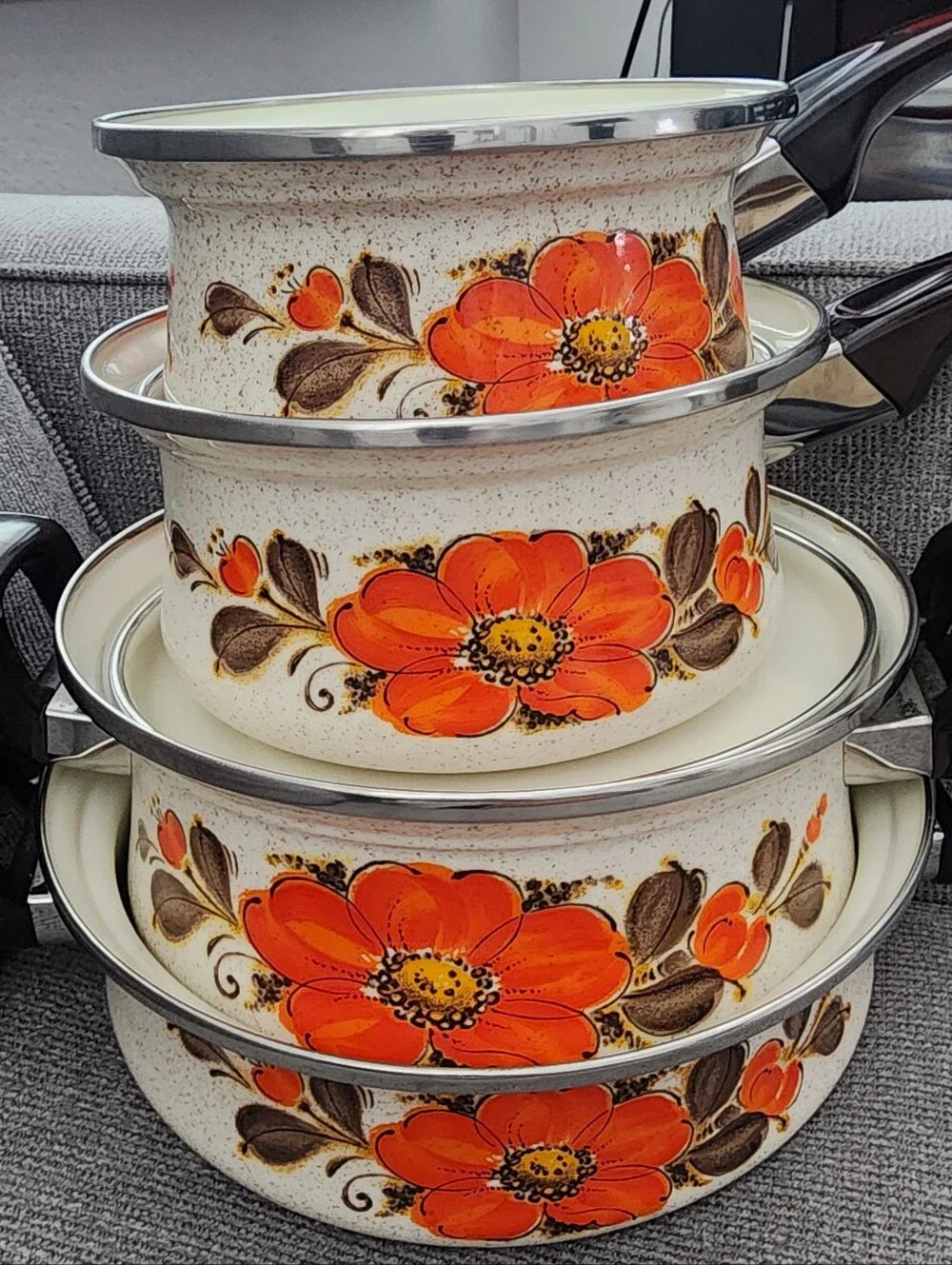 Show-pans Sanko Ware Japan Orange Floral Enamel Saucepan Set